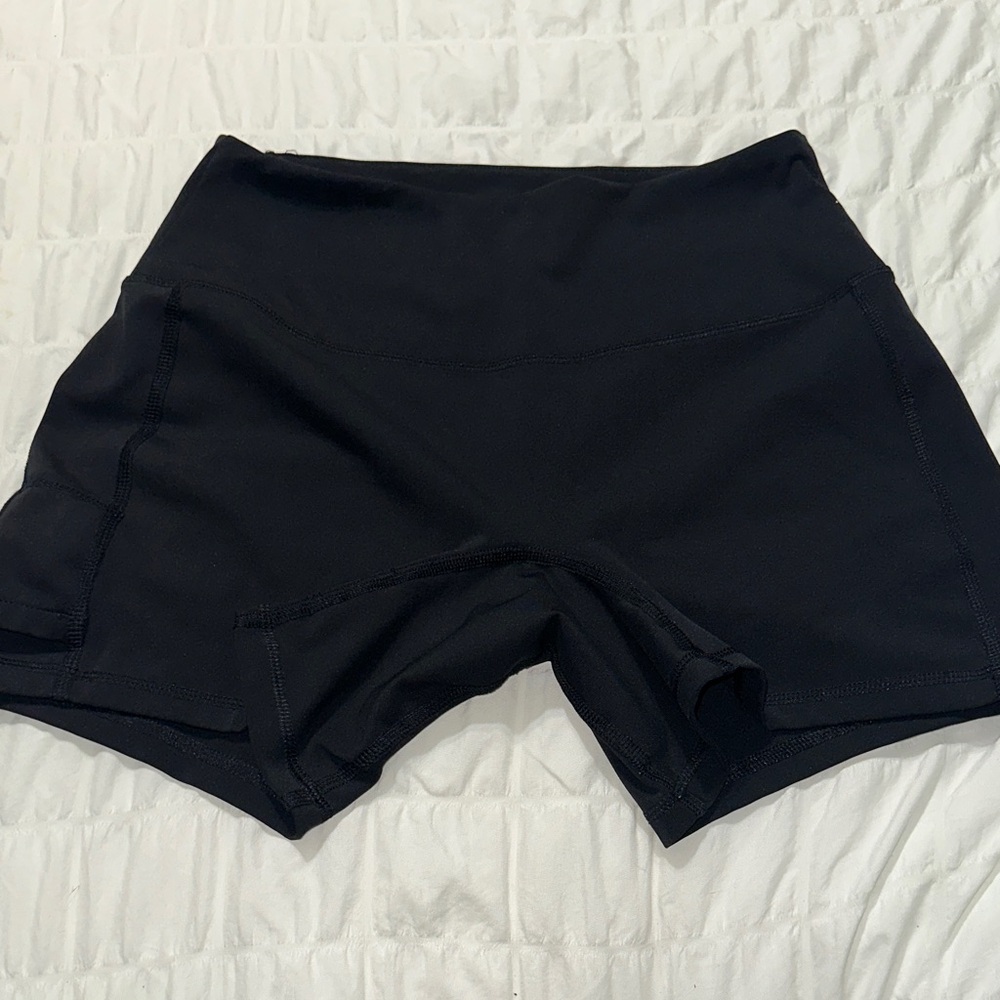 Peter Millar Women's Black Athletic Shorts